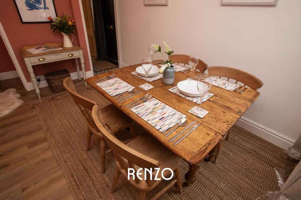 Inviting 3-Bed Home In Lincoln By Renzo, Stunning Design, Close To Lincoln Cathedral! Екстериор снимка