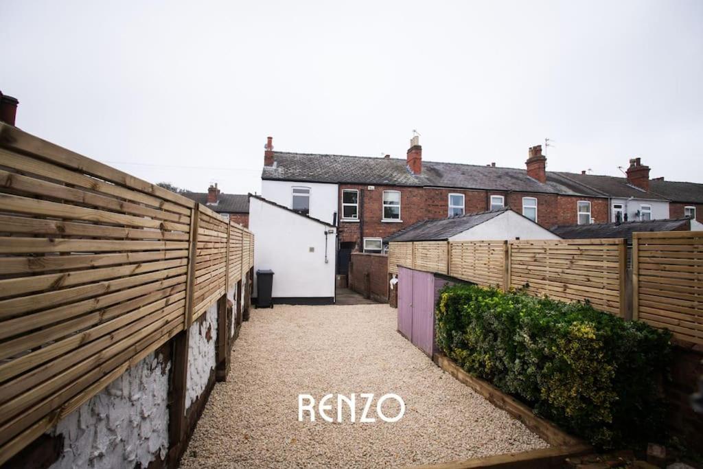 Inviting 3-Bed Home In Lincoln By Renzo, Stunning Design, Close To Lincoln Cathedral! Екстериор снимка