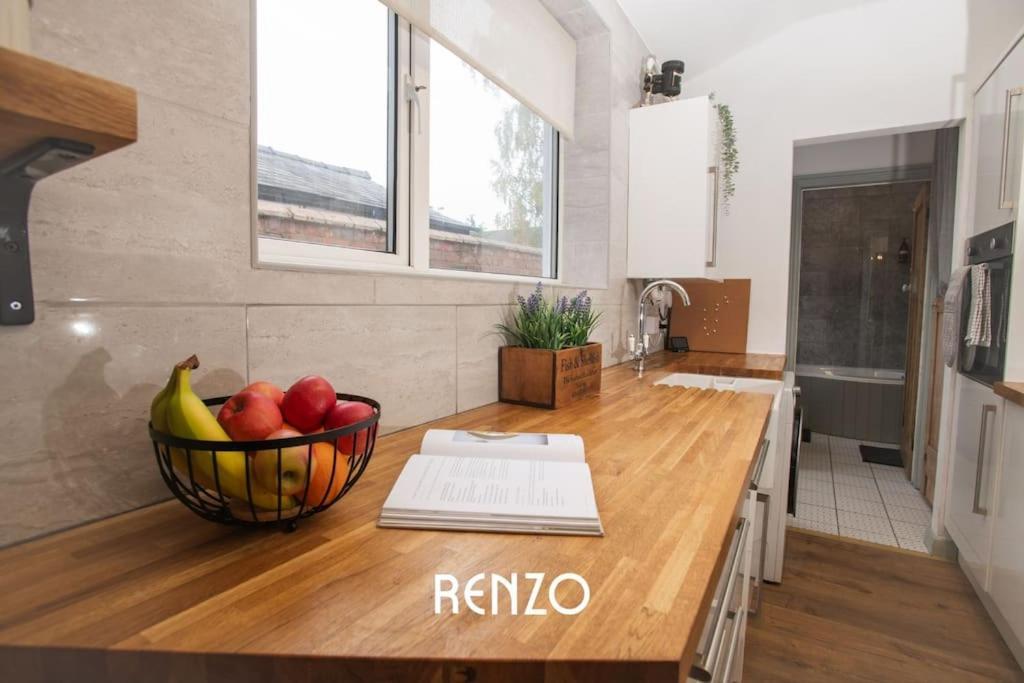 Inviting 3-Bed Home In Lincoln By Renzo, Stunning Design, Close To Lincoln Cathedral! Екстериор снимка